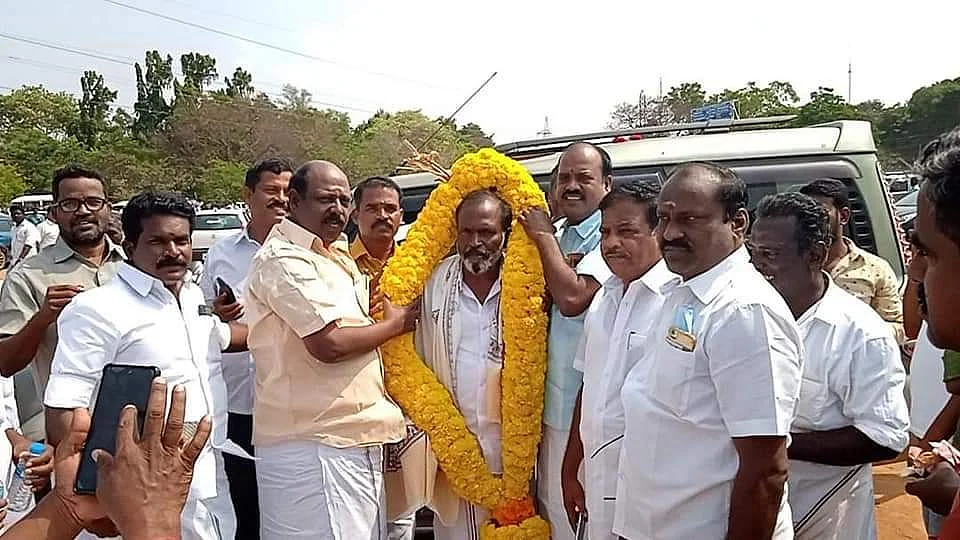 அமமுக-வில் வெற்றி பெற்ற சேகர்