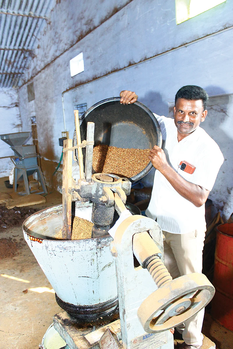 சந்திரசேகரன்
