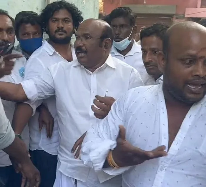 முன்னாள் அமைச்சர் ஜெயக்குமார்
