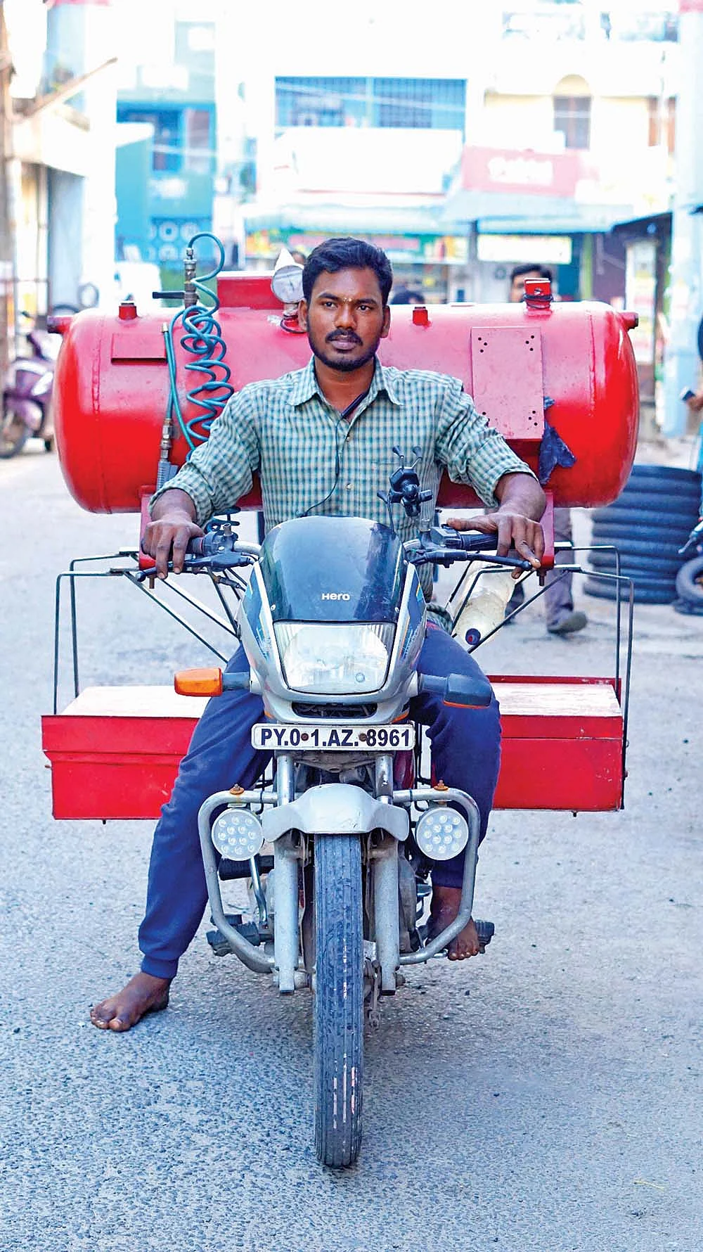 நடமாடும் பஞ்சர் கடை