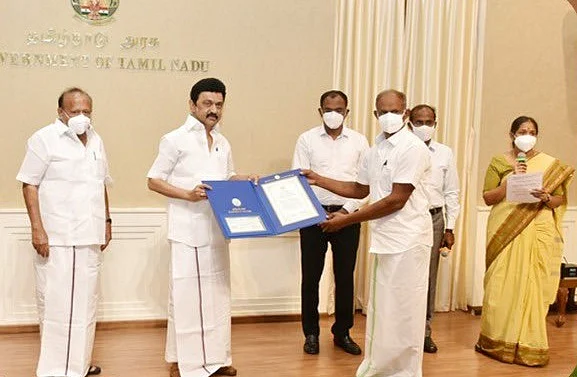 விருதுபெறும் விவசாயி