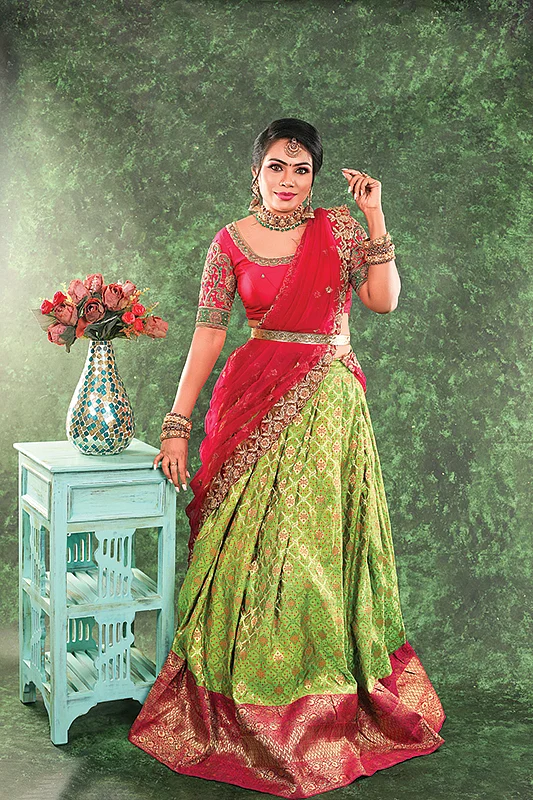 ஆங்கர் to ஆக்டர்: “நாலடியார் பத்தி வீடியோ போடப்போறேன்!”