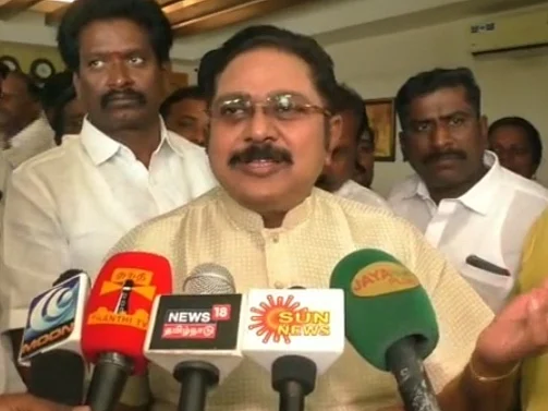 அதிமுக: ``இன்னொரு கட்சியின் உட்கட்சி பிரச்னையில் கருத்து சொல்ல விரும்பவில்லை!” -டிடிவி தினகரன்
