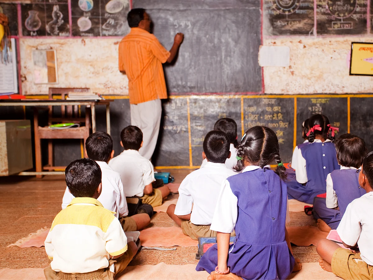 மூடப்படும் சிறப்புப் பள்ளிகள்... நாட்டில் குழந்தை தொழிலாளர்களே இல்லையா?