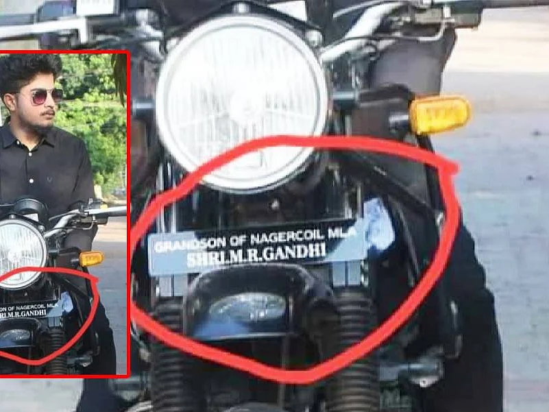 `கிராண்ட் சன் ஆஃப் நாகர்கோவில் எம்.எல்.ஏ ஸ்ரீ எம்.ஆர்.காந்தி'
- இணையத்தில் வைரலாகும் புகைப்படம்