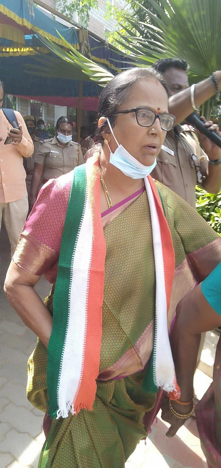 சற்குணம்