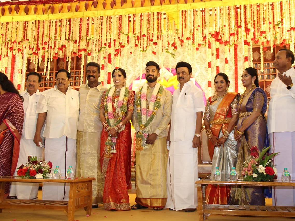 தமிழச்சி தங்கபாண்டியன் இல்லத் திருமண விழா -முதல்வர் தலைமையில் திருமணம்; அணிவகுத்த விஐபி-க்கள்