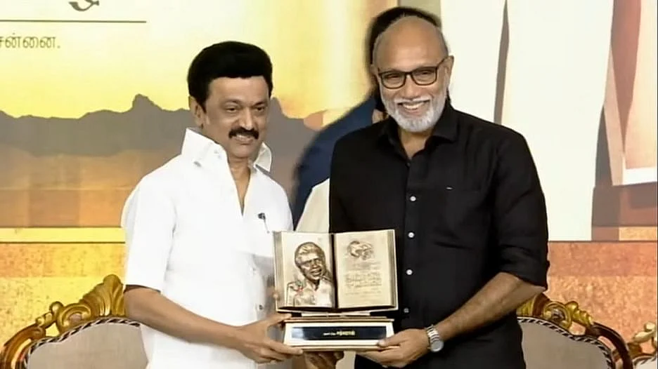 நூல் வெளியீட்டு விழாவில் ஸ்டாலின், நடிகர் சத்யராஜ்