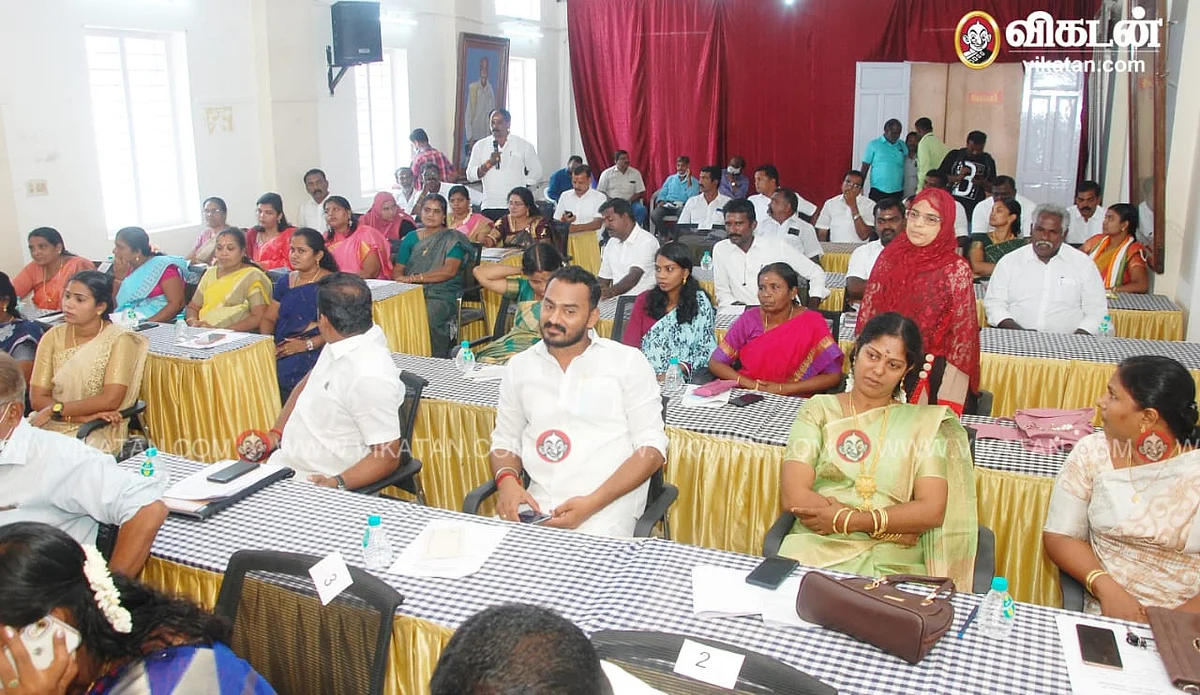 மாநகராட்சி கவுன்சிலர்கள்