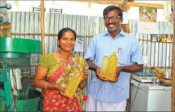 மனைவியுடன் தோழர் அன்புராஜ்
