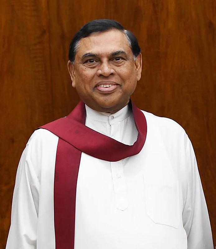இலங்கை: கடனில் மூழ்கும் கண்ணீர்த் தீவு!