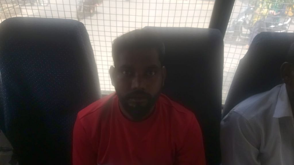 கைது செய்யப்பட்ட நாகூர் ஹனிபா