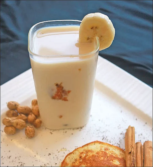 வாழைப்பழம் வேர்க்கடலை மில்க்ஷேக்