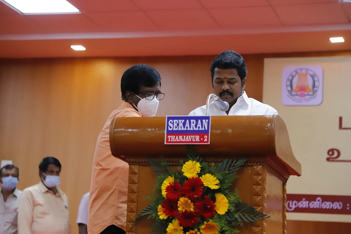 கவுன்சிலராக பதவியேற்றுக்கொண்ட அண்ணா.பிரகாஷ்