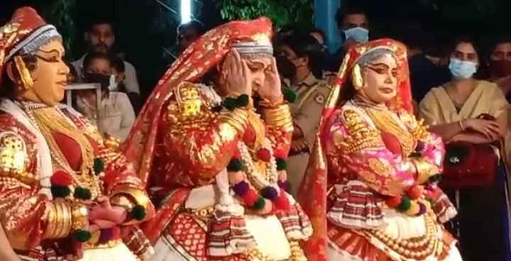 `தமயந்தி' வேடத்தில் கலெக்டர் கீதா