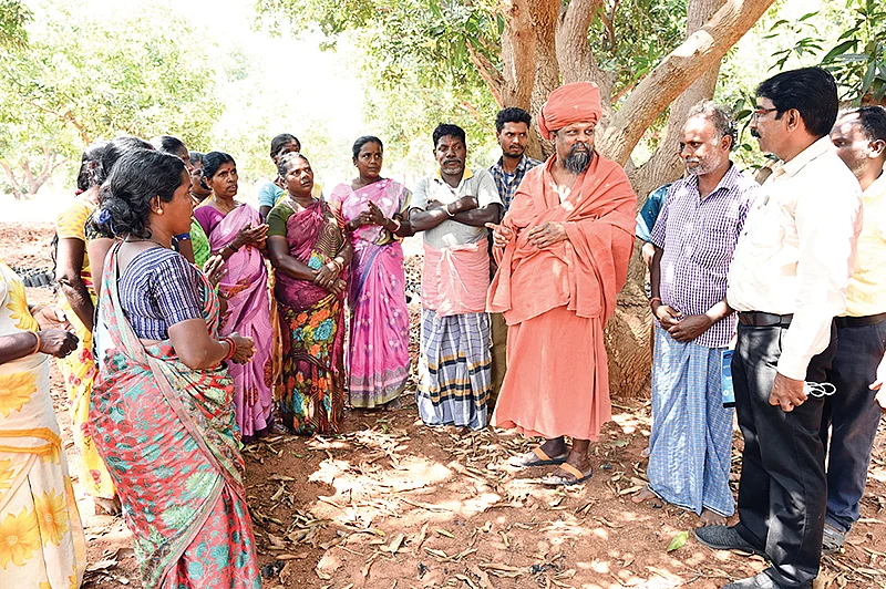 விவசாயிகளுடன் கலந்துரையாடல்