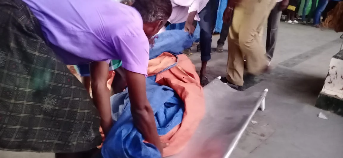 கொலை செய்யப்பட்ட முத்துப்பாண்டியின் உடல்