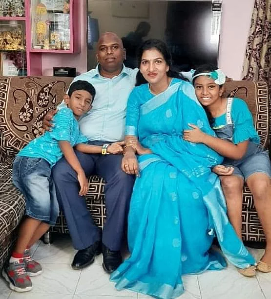 குடும்பத்தினருடன்...