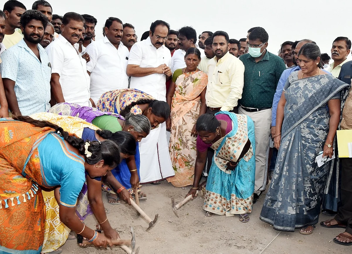 அகழாய்வு பணி