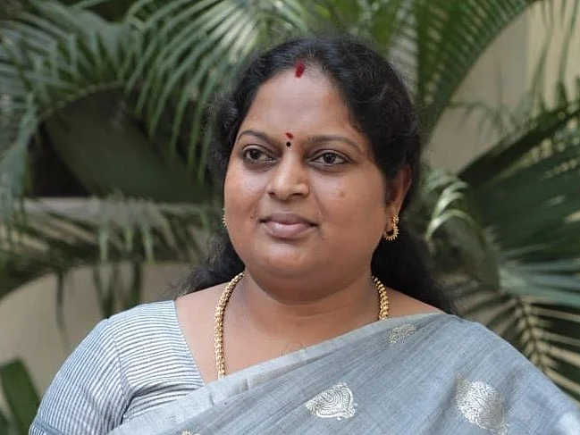 ``யூடியூப் வீடியோவில் உண்மைக்கு புறம்பான பேச்சு" - ஜீவஜோதி சென்னை கமிஷனர் அலுவலகத்தில் புகார்!