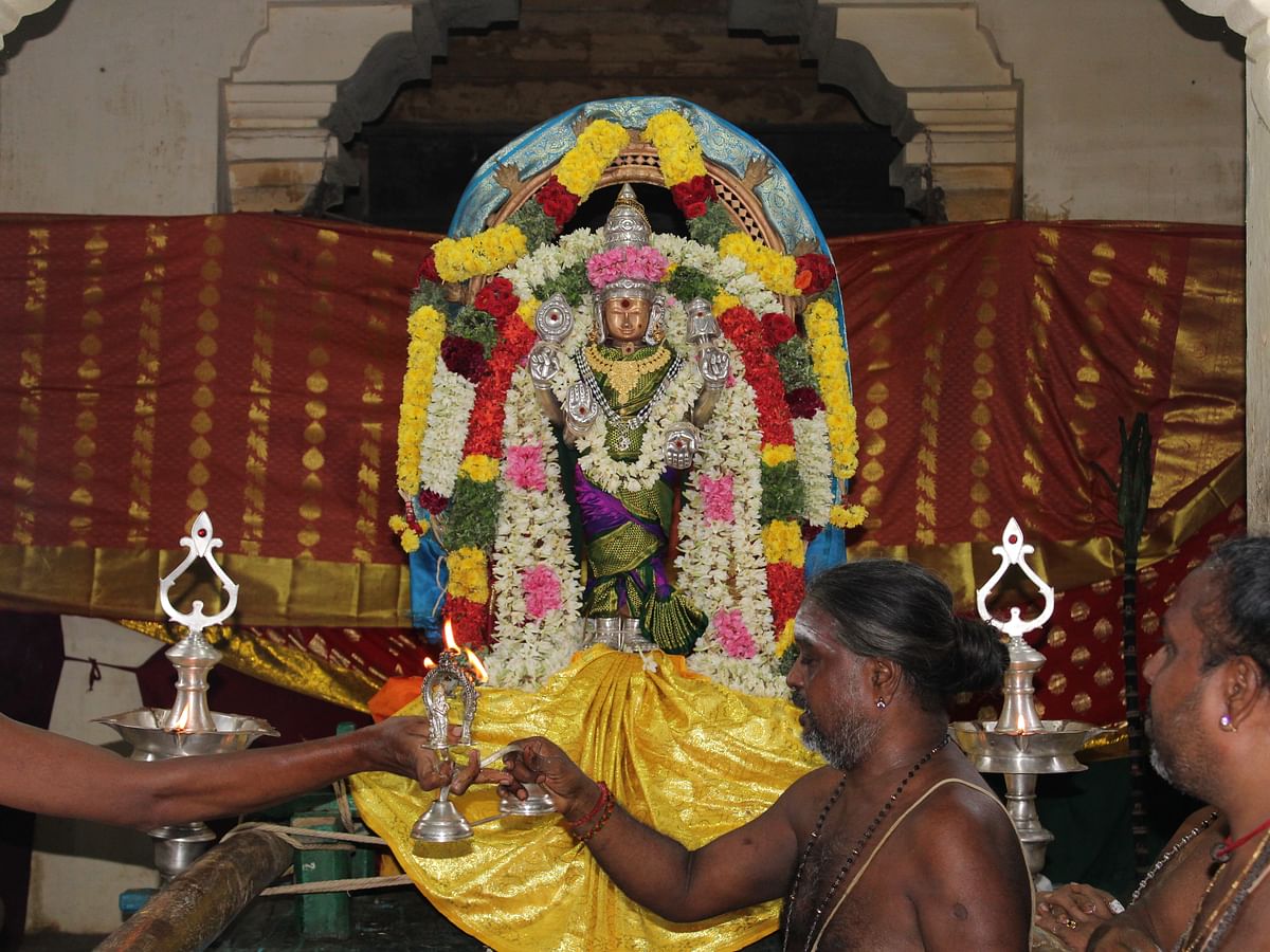 மார்க்கண்டேயர் விண்ணப்பம்: 6 தலங்களில் காட்சி தந்த அன்னை அபிராமி!