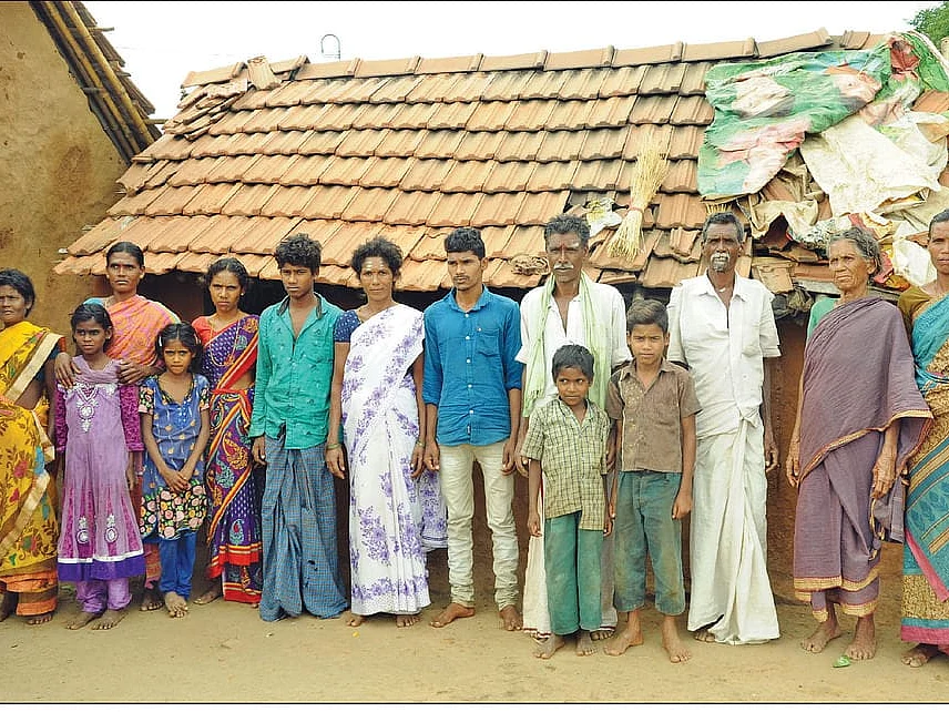 பலவருடக் காத்திருப்பு; முதல்வர் அலுவலகத்திலிருந்து போன் - வேளாண் படிப்பில் சேர்ந்த பழங்குடி மாணவன்!
