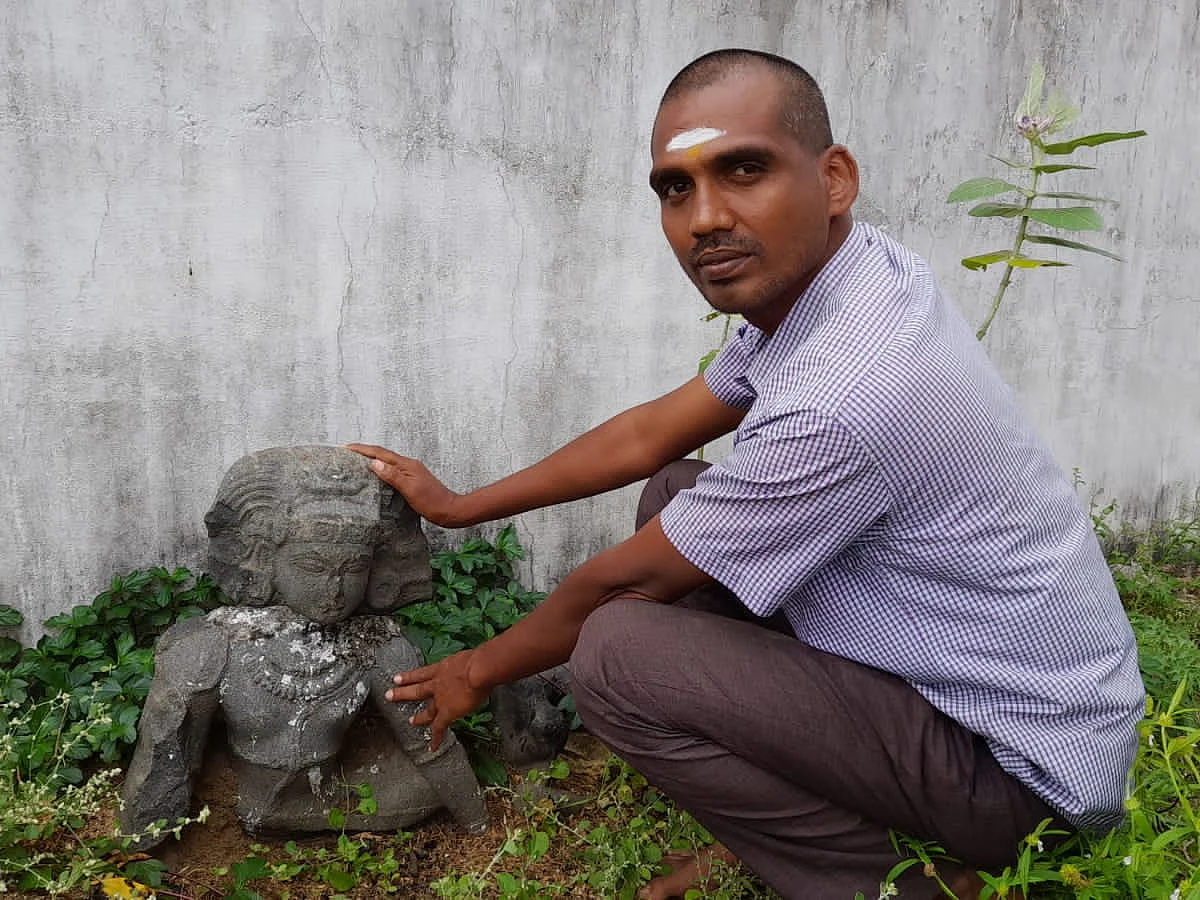 மதுரை : 700 ஆண்டு பழைமையான ஐயனார் சிற்பம், நடுகல் கண்டுபிடிப்பு!