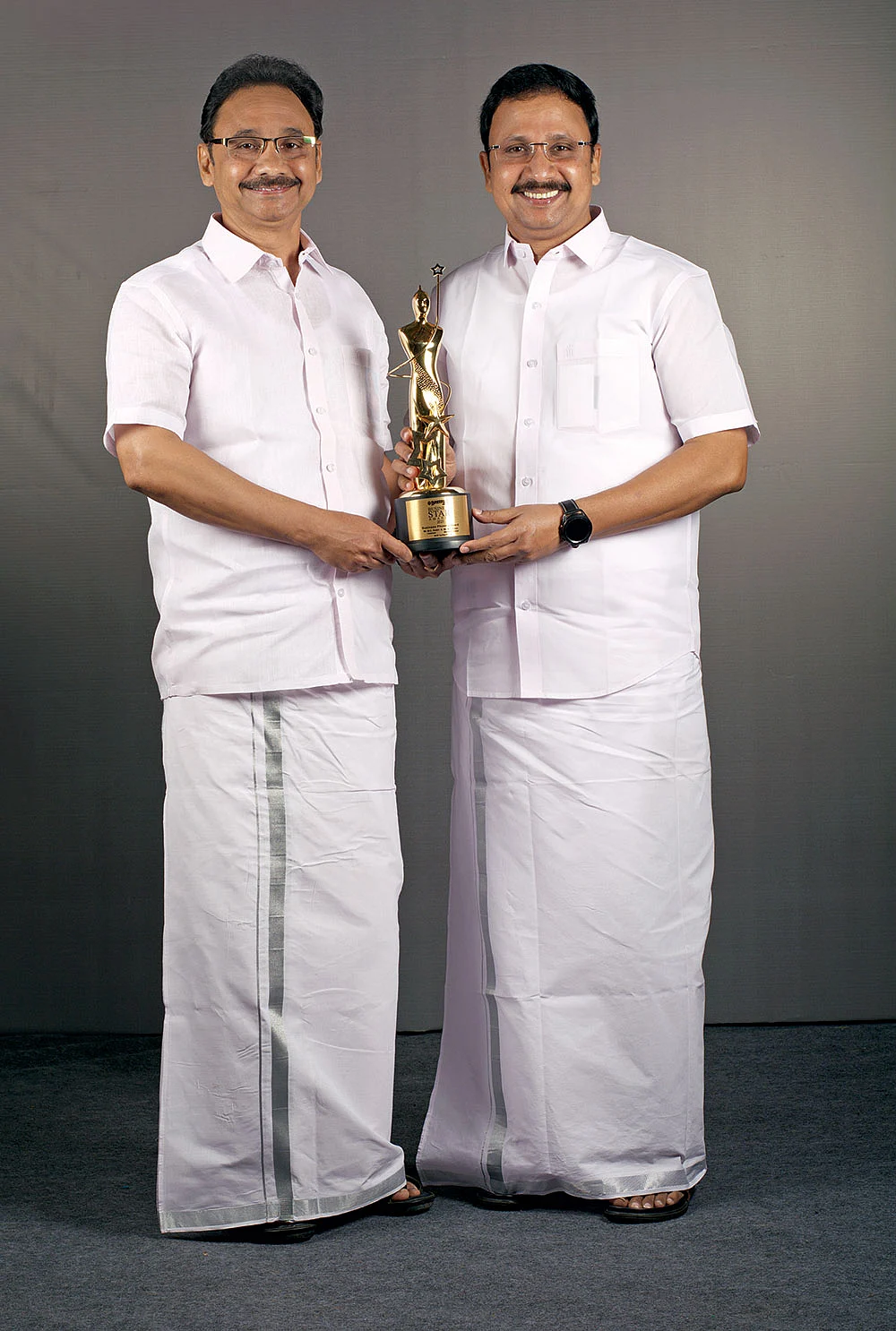 எம்.சி.ராபின் - எம்.சி. ரிக்ஸன்