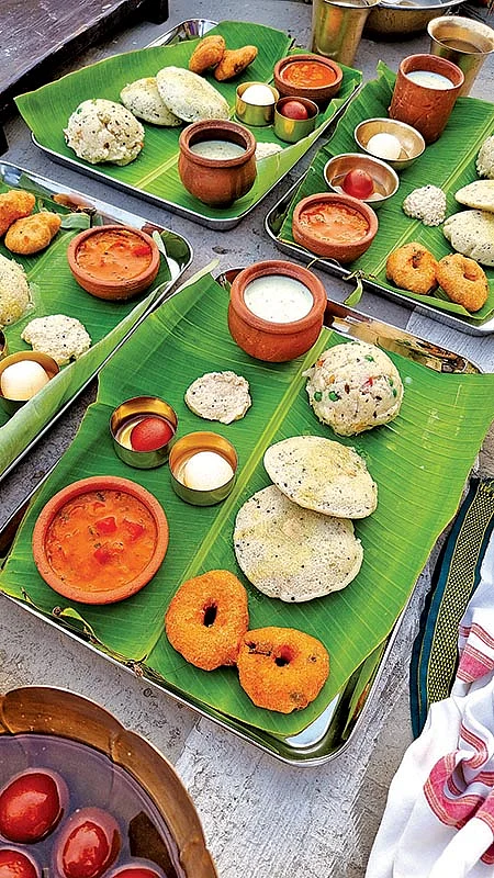 வளையல்... மருதாணி... ஃபுட்ஸீ!