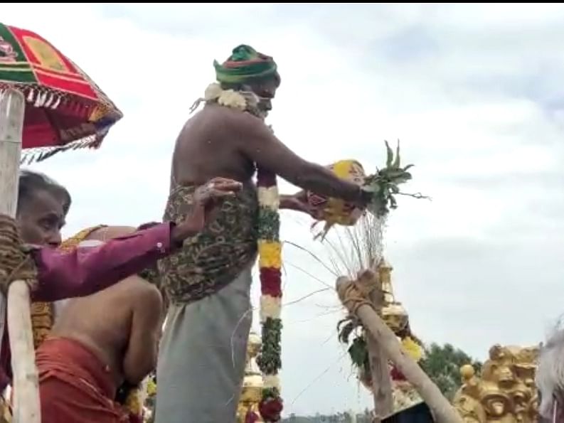 தென் சபரிமலை ஐயப்பன் கோயில்; சரண கோஷம் முழங்க நடந்த கும்பாபிஷேகம்