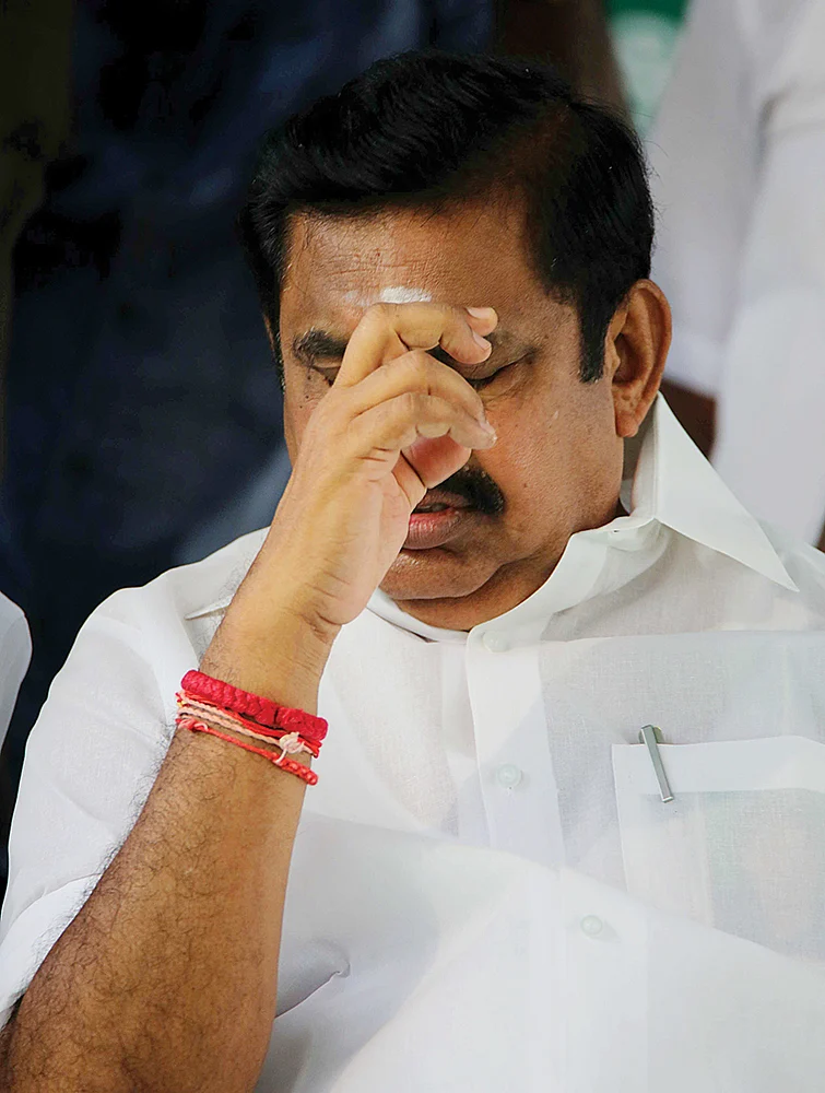 மிஸ்டர் கழுகு: காய்நகர்த்தும் டெல்லி... கலக்கத்தில் எடப்பாடி!