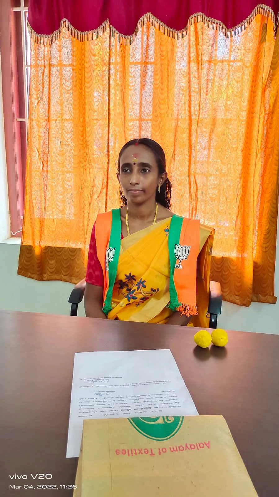 வெற்றிபெற்ற பா.ஜ.க வேட்பாளர் ஸ்ரீகலா