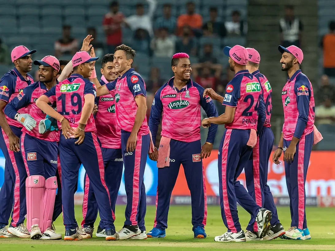 SRH vs RR: பவர்ப்ளேயிலேயே ஆட்டத்தை முடித்த ராஜஸ்தான்; கடந்த சீசனின் ஹேங்ஓவரோடு தள்ளாடும் சன்ரைசர்ஸ்!