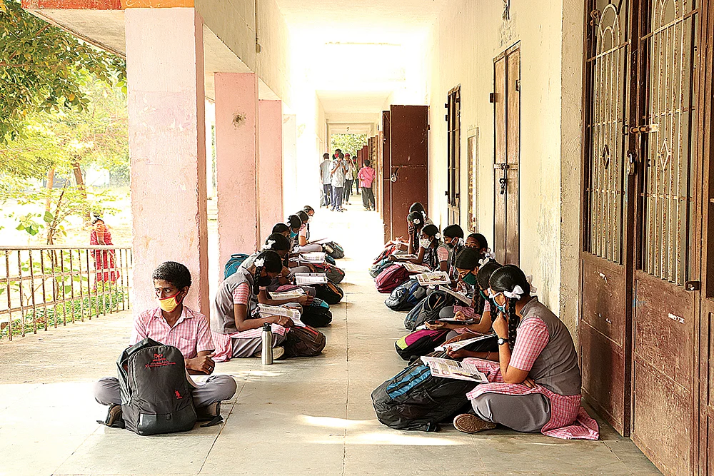 ஊக்கமளிக்கும் உதவித்தொகைகள்! - கற்கை நன்றே! - 2