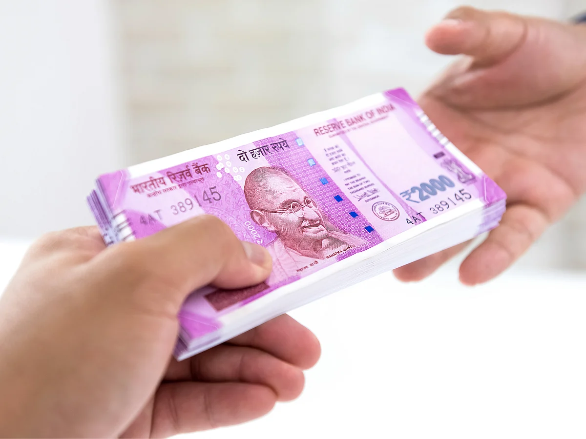 மத்திய அரசு ஊழியர்களுக்கு தீபாவளி பரிசு... அகவிலைப்படி 4% உயர்வு
