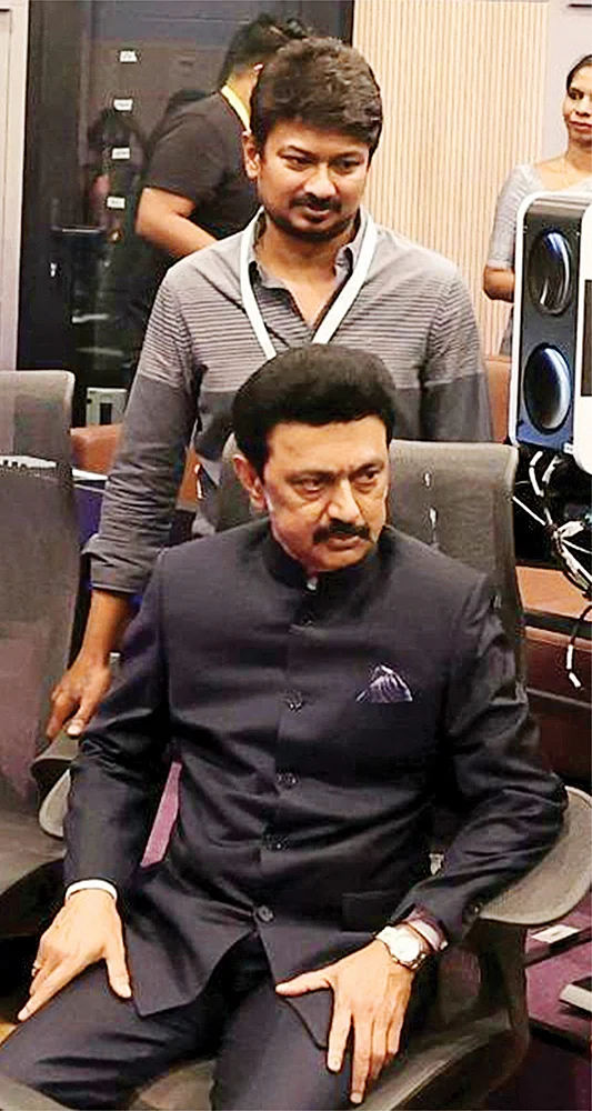 குடும்பம்... முதலீடு... துபாய்... எக்ஸ்போஸ்!