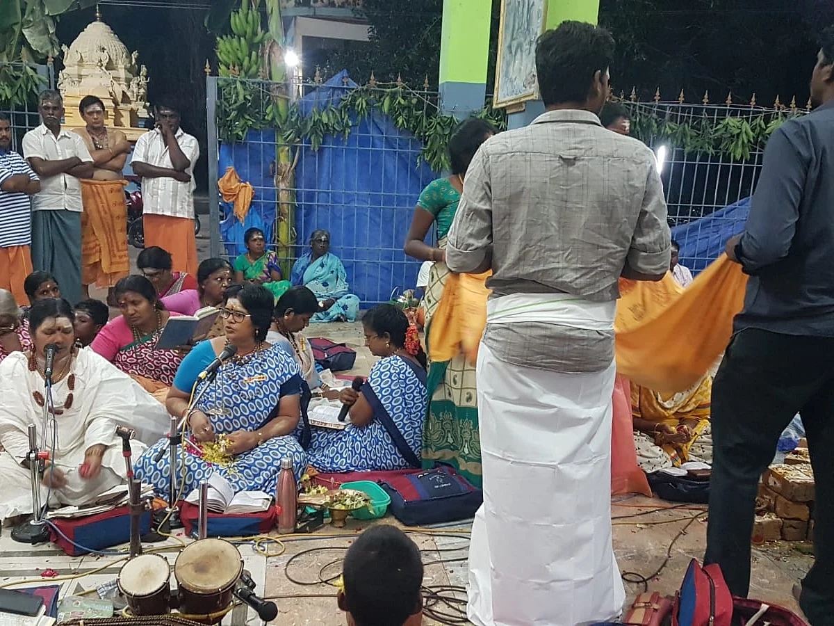 பிள்ளை வரம் அளிக்கும் பொன்னூசல் பதிகம்... திருவாசக முற்றோதல் செய்யும் அற்புதங்களில் இதுவும் ஒன்று!
