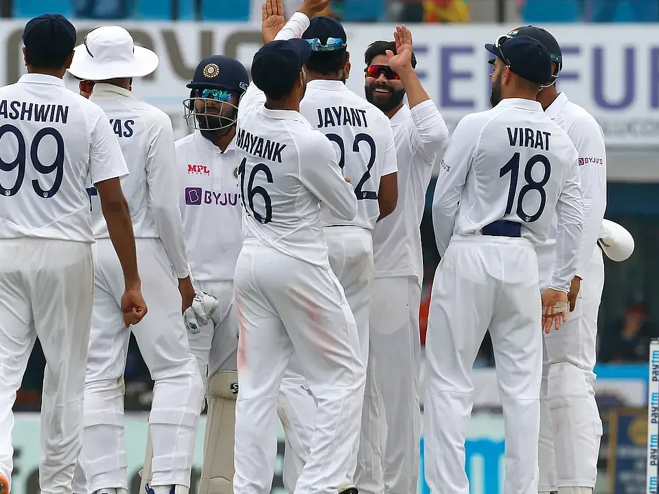 IND vs SL: ஸ்பின்னர்களிடம் அடிபணிந்த இலங்கை; கேப்டன் ரோஹித் ஜடேஜாவை வைத்து போட்ட பிளான்!