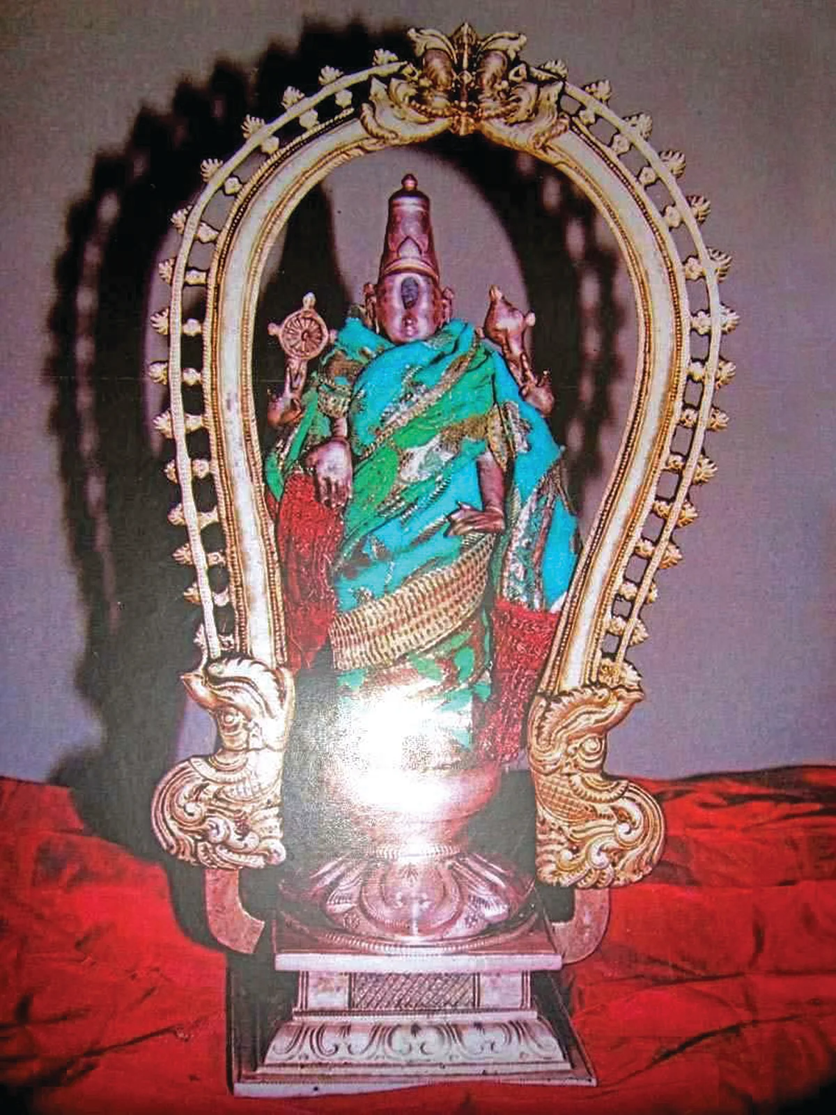 கொலுவு தர்பார்!