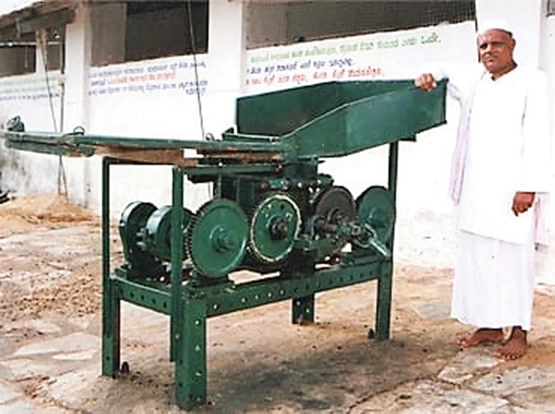 புளியிலிருந்து விதைகளைப் பிரித்தெடுக்கும் கருவி