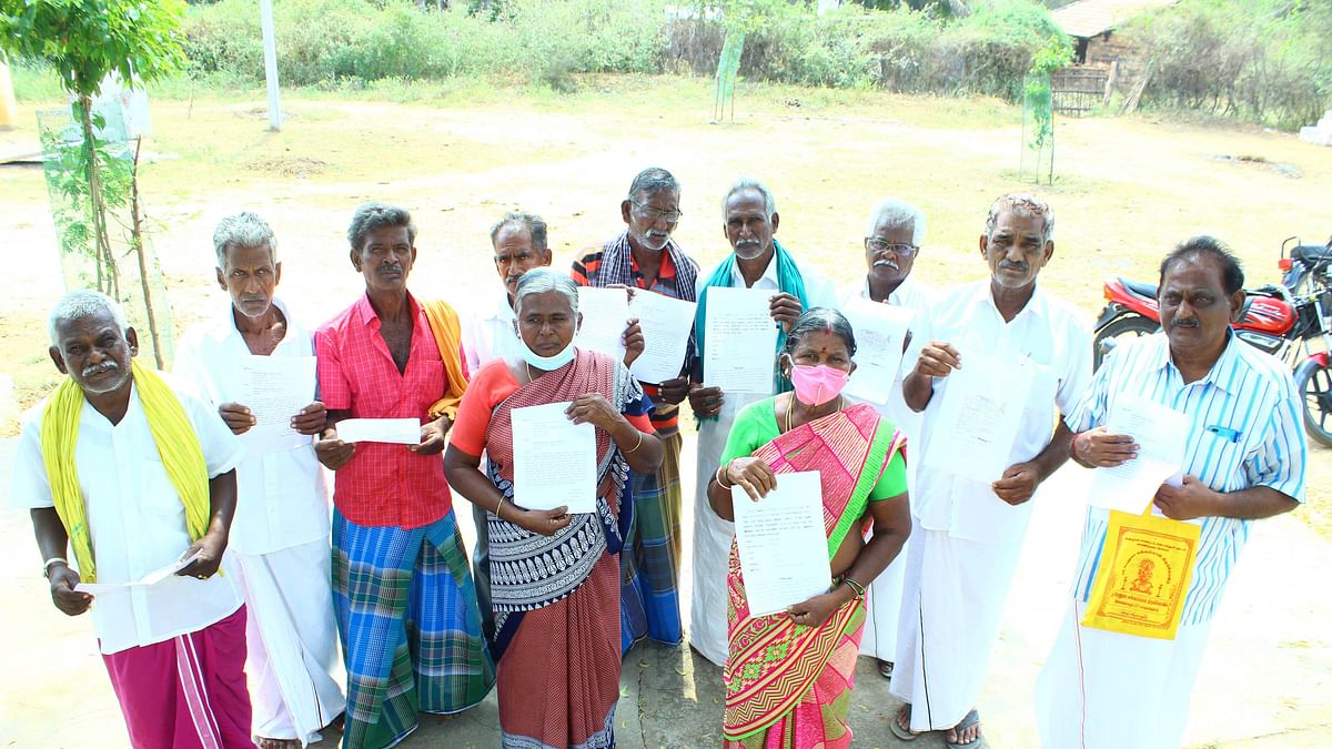பாதிக்கப்பட்ட விவசாயிகள் 