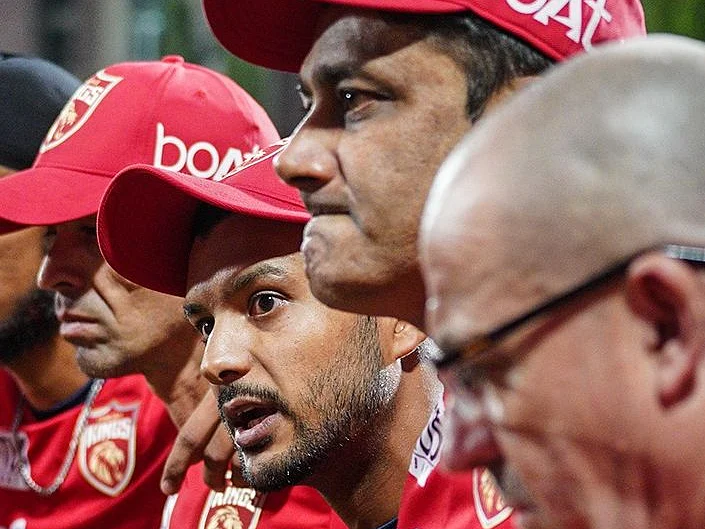 IPL 2022 - PBKS Starting 11: புதிய கேப்டன், பலமான படை; இம்முறையாவது சோபிக்குமா பஞ்சாப்?