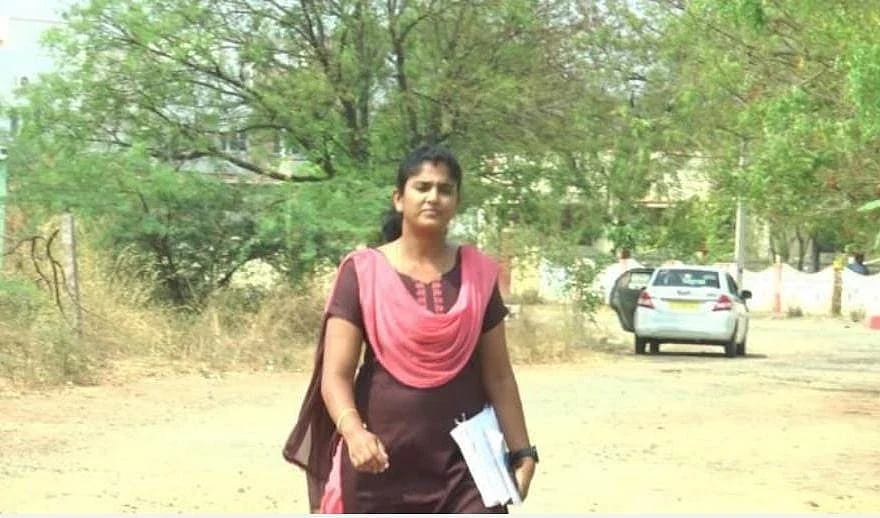 சிறப்பு புலனாய்வு பிரிவு அதிகாரி வினோதினி