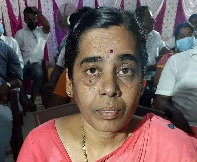 நெல்லிக்குப்பம் நகராட்சித் தலைவர் ஜெயந்தி ராதாகிருஷ்ணன்
