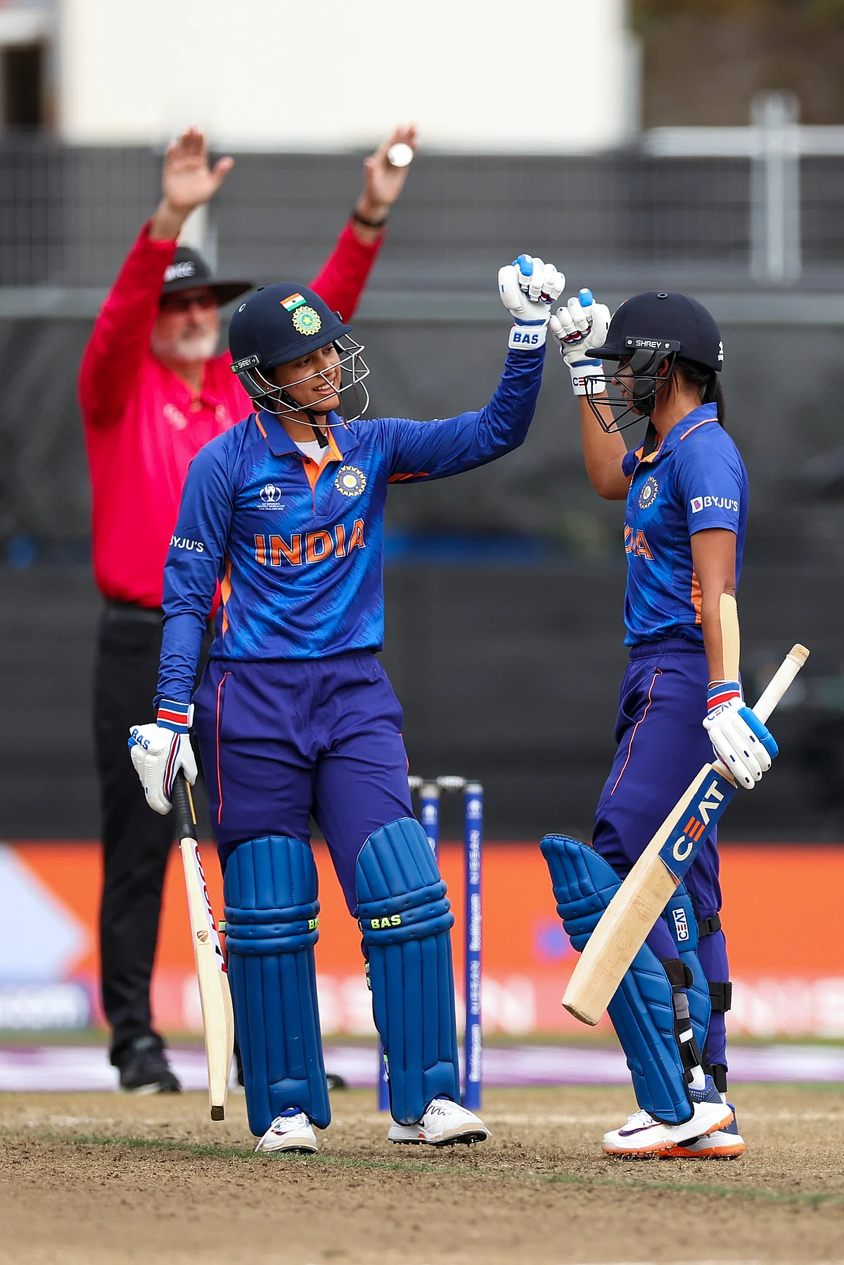 Smriti & HarmanPreet
