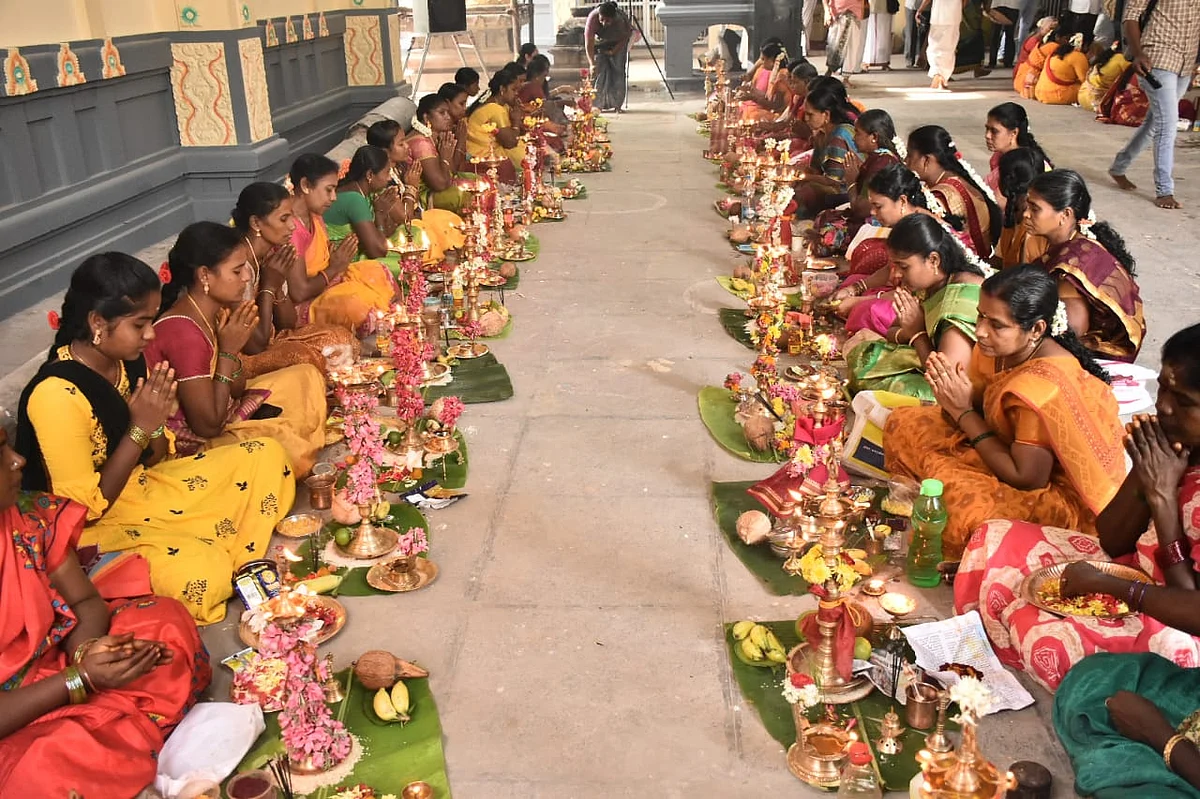 108 திருவிளக்கு பூஜை