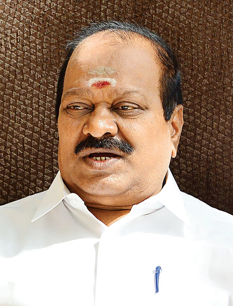 ஒன் பை டூ: அ.தி.மு.க விரைவில் தி.மு.க-வில் சங்கமம் ஆகிவிடுமா?