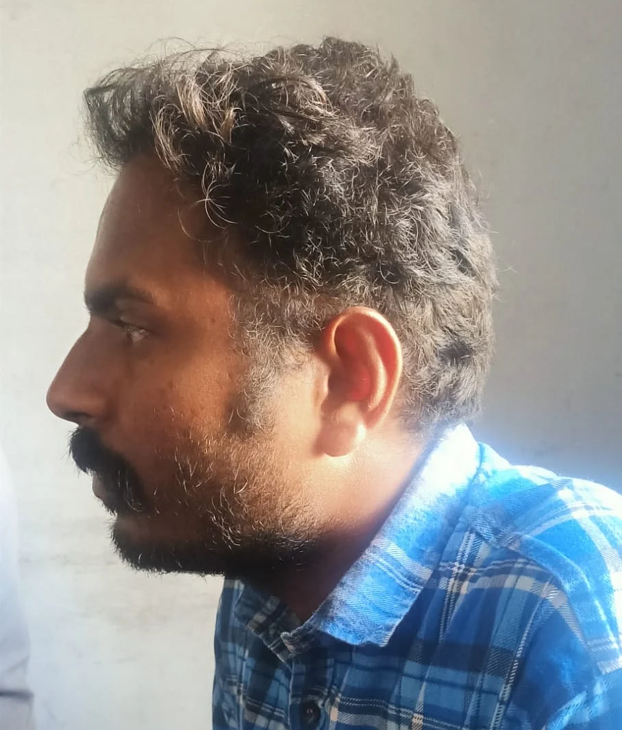 கிராம நிர்வாக அலுவலர் சதீஷ்