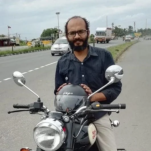 கடை உரிமையாளர் சதீஷ் பெருமாள்