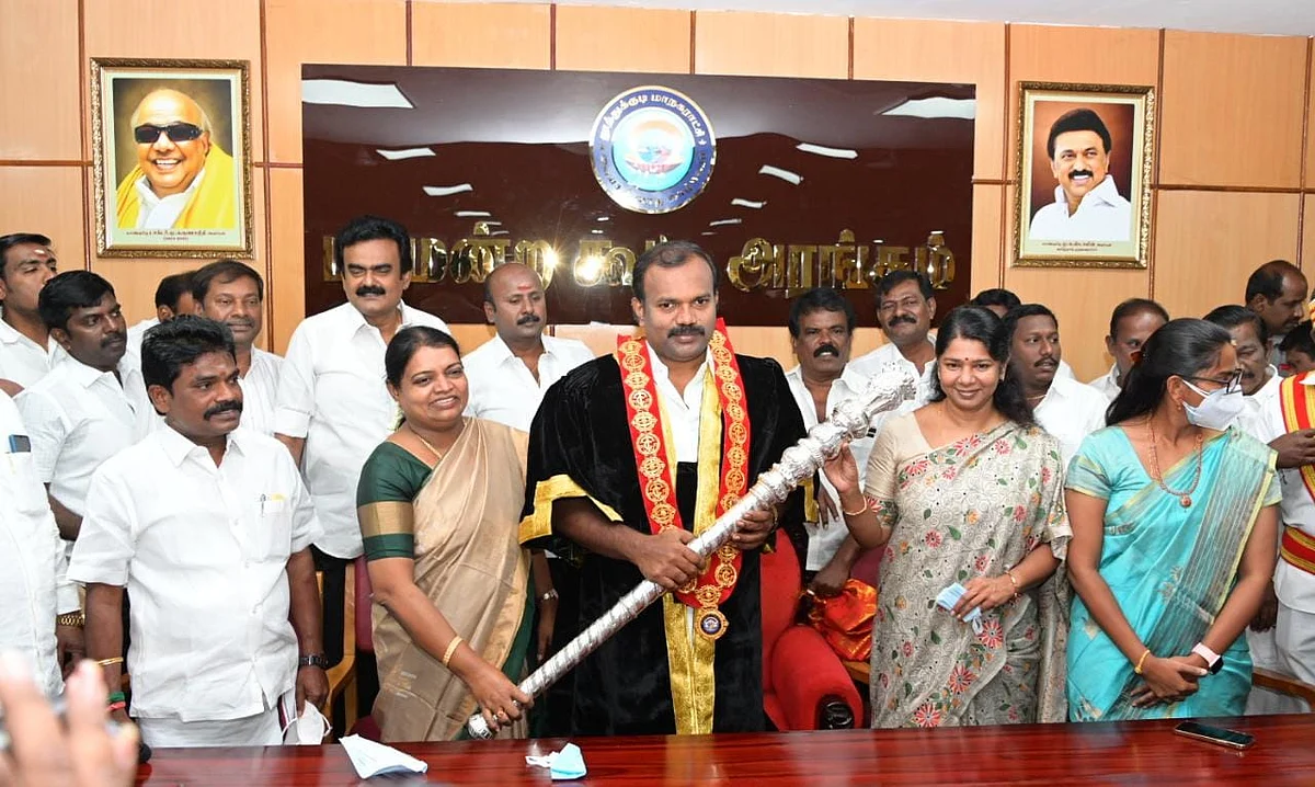 மேயராகப் பொறுப்பேற்ற ஜெகன்